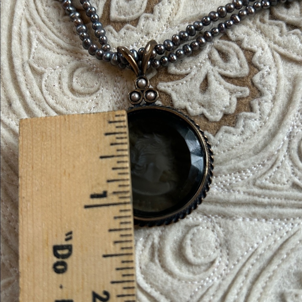 Extasia Intaglio and pearl Necklace - Picture 8 of 11